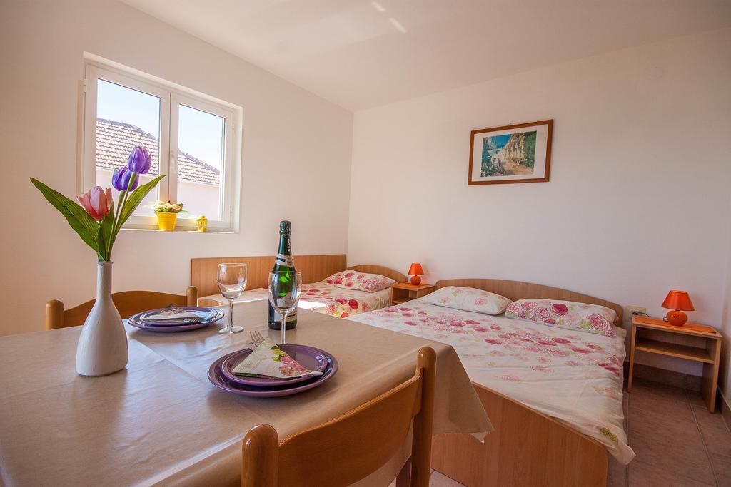 Bella Poljana Apartment Ugljan